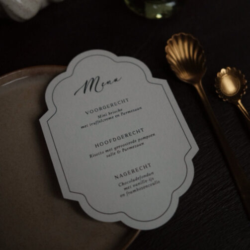 Menukaart vintage vorm, op tafel dinner