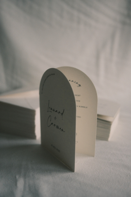 Trouwkaarten in dubbel raam vorm, klassiek ontwerp